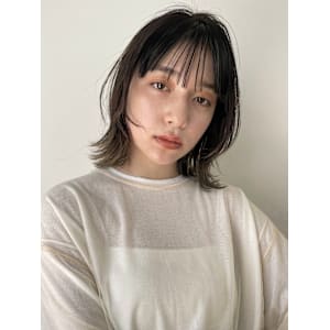 オリーブグレージュ　くびれボブ　顔周りカット　透明感カラー