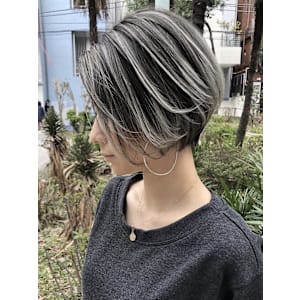 外国人風バレイヤージュ、ハイライトカラー、シャドールーツ