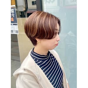 ハンサムショート/大人ヘア/前髪無し/夏カラー/30代40代