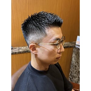 銀座　理容室　個室　メンズ　フェードカット