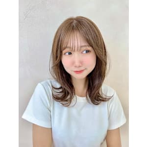 【monaco】30代丸顔さんにオススメな大人外ハネミディ