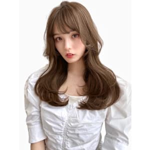 大人可愛い韓国風ミディアムレイヤーツヤ感くびれカール