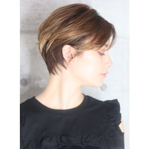 40代デザインカラーオリーブベージュ小顔レイヤーカットショー - INCEPTION  GINZA 銀座【インセプション】掲載中