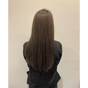 アッシュ系カラーで大人かわいいサラサラロング♪