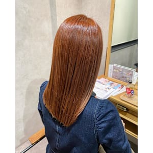 大人かわいいオレンジベージュ【sourire 神田】