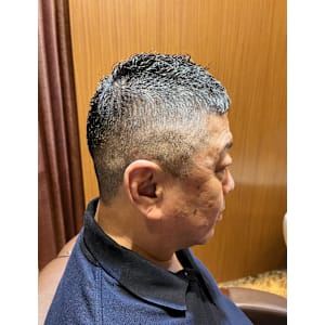 銀座　理容室　ベリーショート