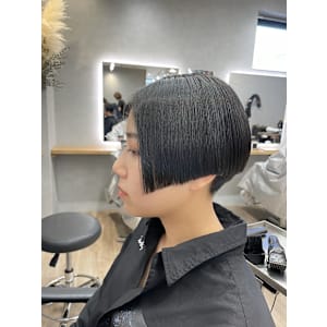 G 刈り上げ前下がりショート