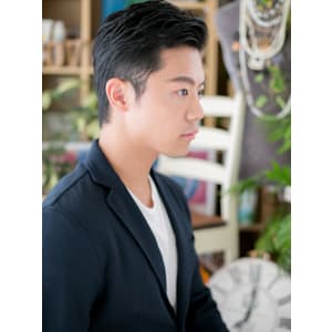 好感度大！爽やかツーブロックショート　ネイビーブラック