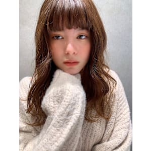 オリーブ×ペールベージュ