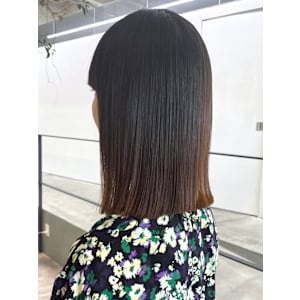 髪質改善　ぱつっとロブ　鎖骨ミディアム　艶髪ストレート