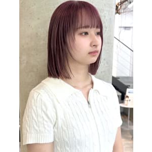 カシスピンク　切りっぱなしボブ　顔周りレイヤー　暖色系