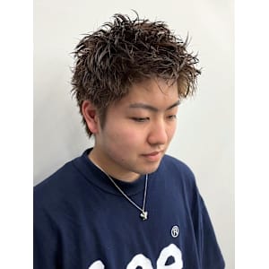 スパイキーショート　ハイライト　アップバング　メンズショート