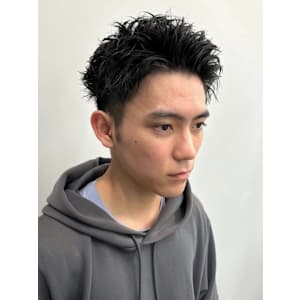 刈り上げ　スパイキーショート　アップバング　ビジネス　爽やか