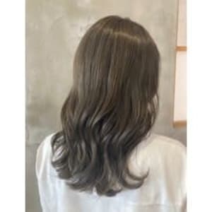 グレージュで透明感【acala吉祥寺】