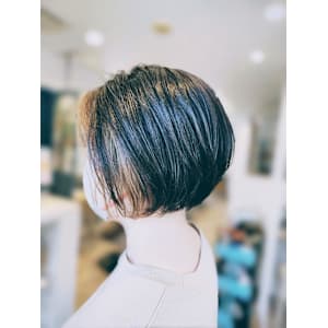 フェイスフレーミング×ショートボブ