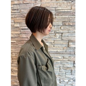 ３０代４０代　後頭部ふんわり　大人ショートボブ