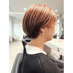 まるみショート/ショートボブ/白髪ぼかしハイライト