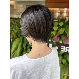 大人ショート　グレージュ　丸みショート　30代40代　艶髪