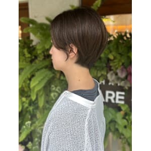 大人ショート　ブラウンベージュ　30代40代　ハイライト