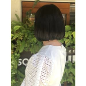 丸みボブ　グレージュ　20代30代40代　艶カラー　髪質改善
