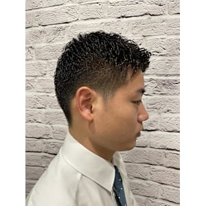 メンズ/ショート/刈り上げ/スーツ/ビズヘア/清潔感