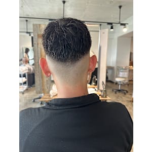 スキンフェードカット