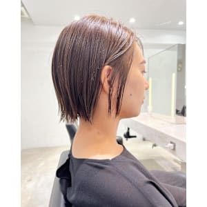 ミニボブ/スリークボブ/白髪ぼかしハイライト/グレージュ