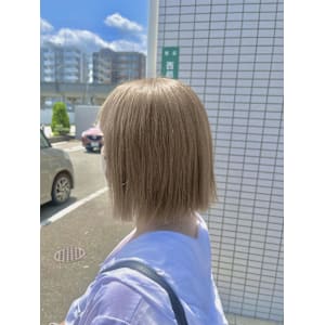 ミルクティーベージュ