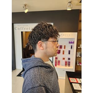 ショートレイヤー×ツイストスパイラルパーマ