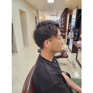 ショートレイヤー×ツイストパーマ