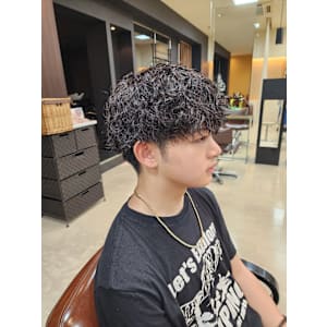 マッシュ×波巻きツイストスパイラルパーマ