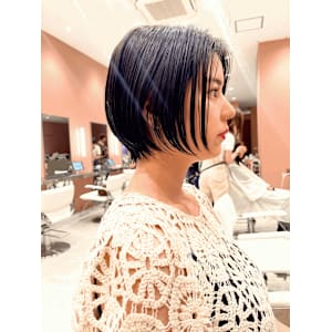 ショートボブ/グレージュ