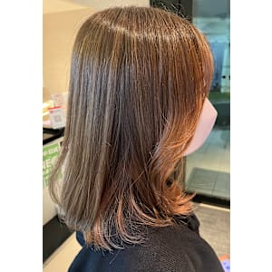 鎖骨ボブ×顔まわりレイヤー