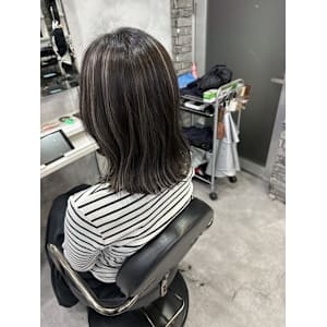 _WHITE 天神店×ミディアム