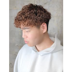 プードルパーマ　ツーブロックマッシュパーマ　オレンジブラウン