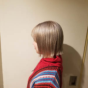 ハイトーン×切りっぱなしボブ