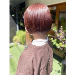 丸みボブ　レッドカラー　ピンクブラウン　20代30代　暖色系