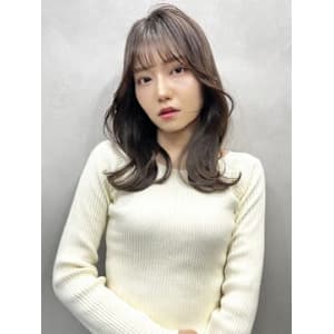 TIARA 博多店×ミディアム