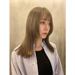 池袋 イルミナカラー ダブルカラー 透明感 ベージュ♪