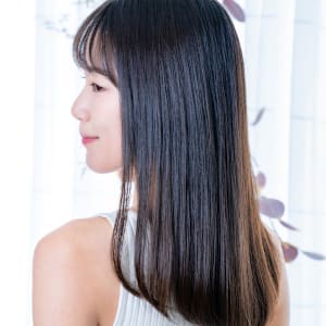 《髪質改善》ツヤ髪ナチュラルストレート