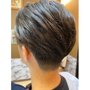 センターパート×テーパー＆シャドーフェード