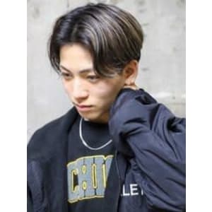 メンズハイライトカラー　センターパートマッシュウルフ