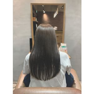 オリーブベージュ