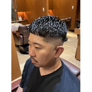 銀座　理容室　スキンフェード　クロップ　アイロンパーマ