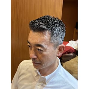 銀座　理容室　個室　アイロンパーマで直毛改善