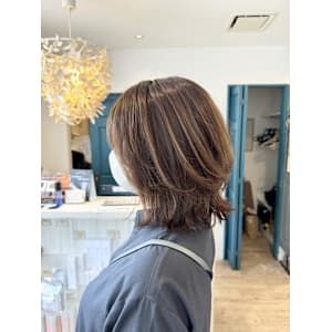 外ハネクビレボブ×ベージュ