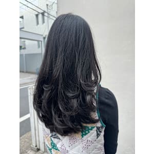  外国人風　たっぷりレイヤー×ワンカールパーマ