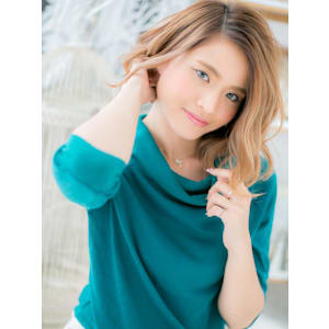 インナーカラーオレンジカラー小顔大人ボブ　ボブパーマ