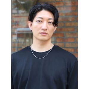 アップバング　20代30代　黒髪　ツーブロック　メンズカット