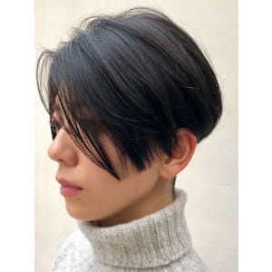 メンズライクカット個性的でかっこいい前下がりツーブロック